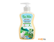 Мыло антибактериальное жидкое BioMio Bio-Soap c маслом чайного дерева 300 мл