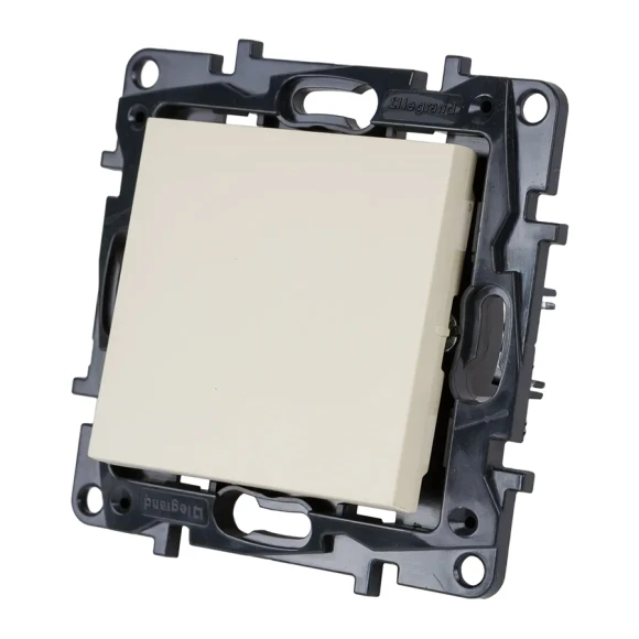 Переключатель Legrand Structura 764051 (слоновая кость)